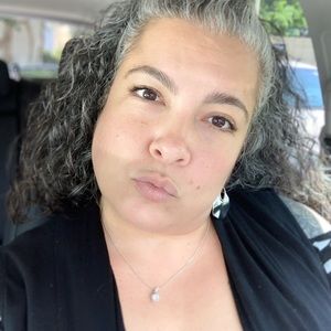 Meet your Posher, Myrna